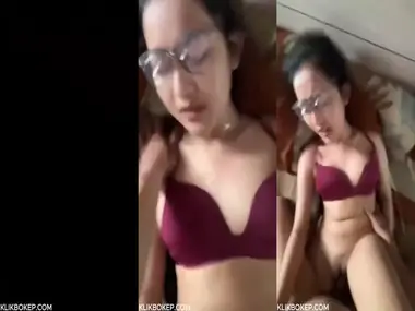 Dokumentasi Miss Dinda Cantik Live Kasur Crot Muka