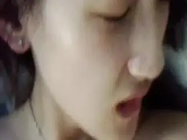Gadis Amoy Medan Cantik Pasrah Goyang Kasur