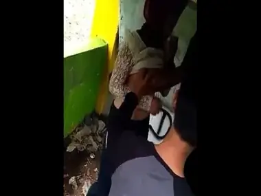 Ukhti Hijab Cantik Pasrah Goyang Kasur Crot