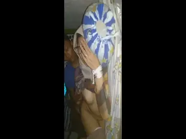 Ukhti Hijab Cantik Pasrah Goyang Kasur Pacar